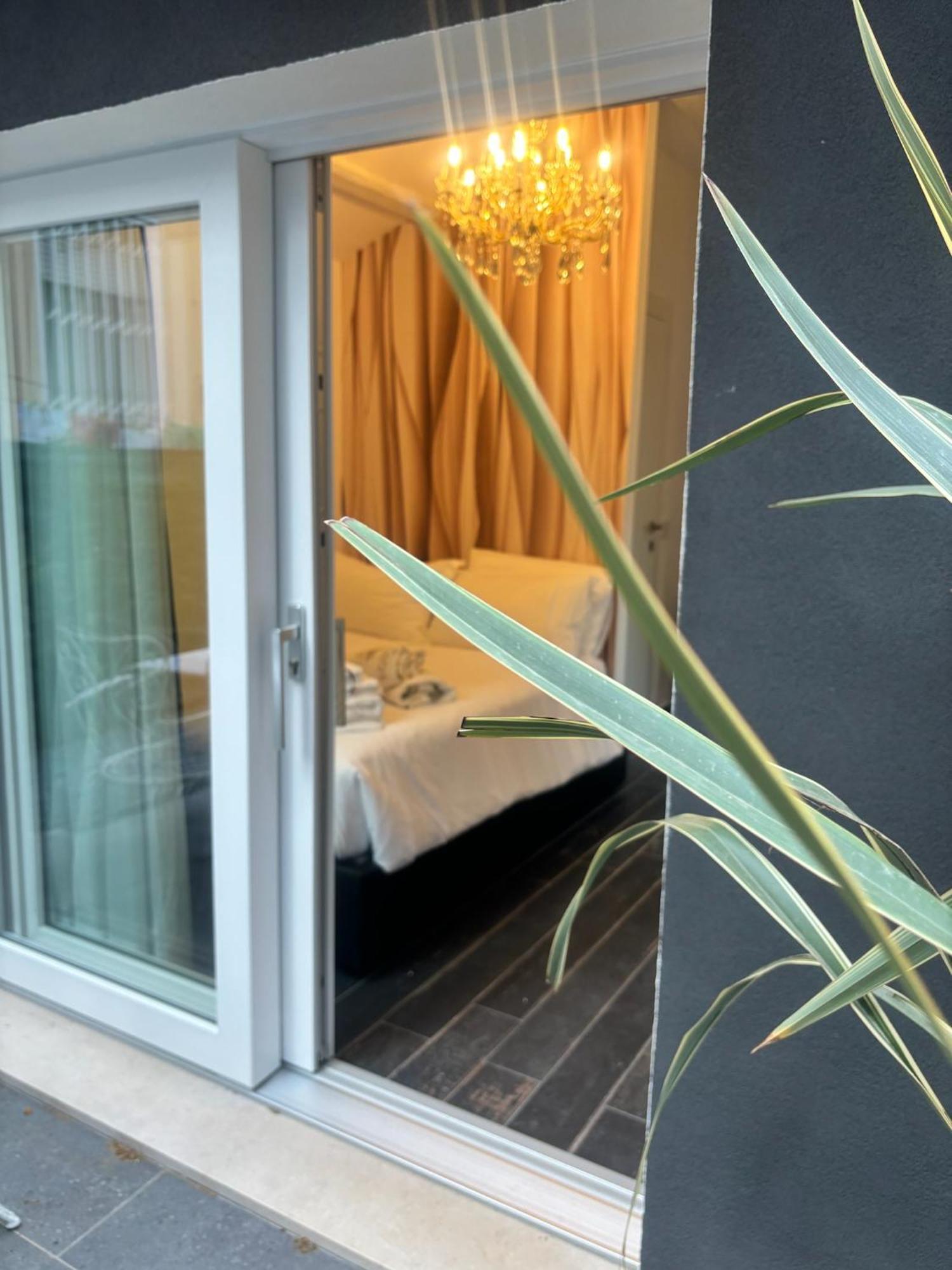 Villa Monti Suites&Aparts チェゼナーティコ エクステリア 写真